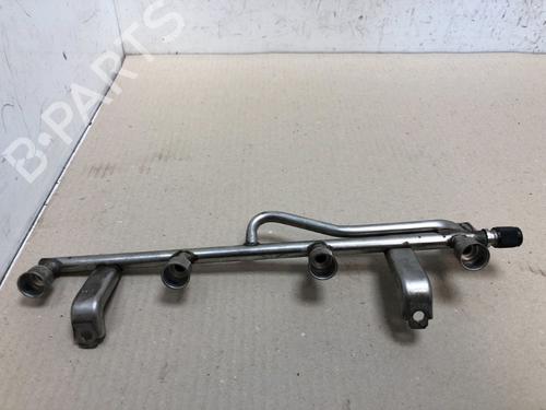 Used Injection rail Injection rail 15534226 15534226