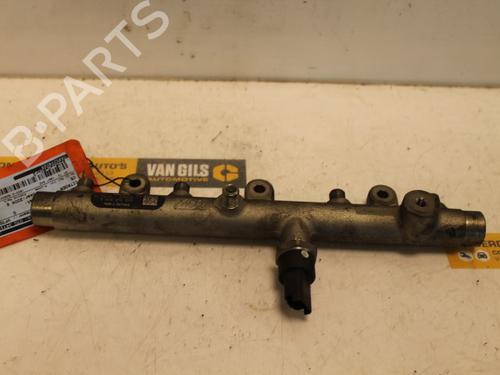 Used Injection rail Injection rail 15311814 15311814