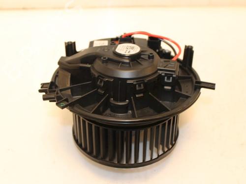 Used Heater blower motor VW TOURAN (5T1) 1.6 TDI (110 hp) 15327921
