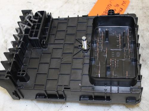 Used Fuse box Fuse box 15302186 15302186