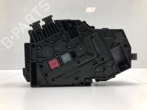 Used Fuse box Fuse box 37212119 37212119