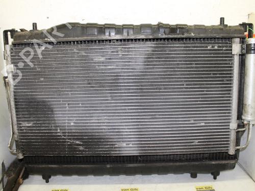Used Radiator fan HYUNDAI TRAJET (FO) 2.0 (136 hp) 15305359