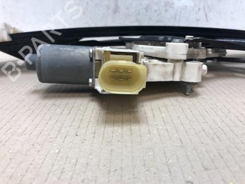 Rudehejsemekanisme Højre foran BMW 1 (E87) 116 i | BP15650230C23 