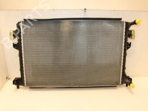Used Water radiator Water radiator 20154557 20154557