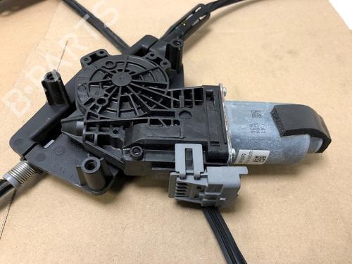 Front right window mechanism TESLA MODEL S (5YJS) 90D AWD | BP15339207C23 - Image 3