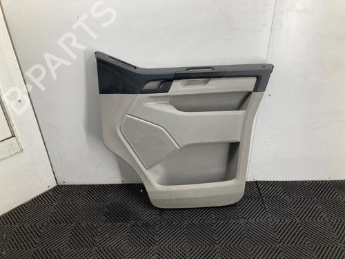 Høyre frontpanel Høyre frontpanel VW TRANSPORTER T6 / CARAVELLE T6 Bus (SGB, SGJ, SHB, SHJ) 2.0 TDI 4motion (204 hp) 37213878 37213878