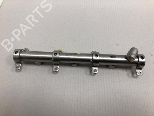 Used Injection rail Injection rail 37213994 37213994