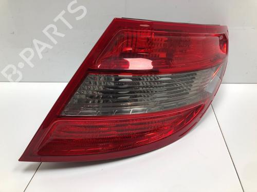 Used Right taillight MERCEDES-BENZ C-CLASS (W204) C 180 CGI (204.049) (156 hp) 26903227