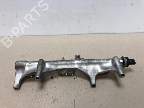 Used Injection rail Injection rail 37213689 37213689