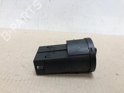 Headlight switch VW GOLF IV (1J1) 1.8 | BP15538372I24 
