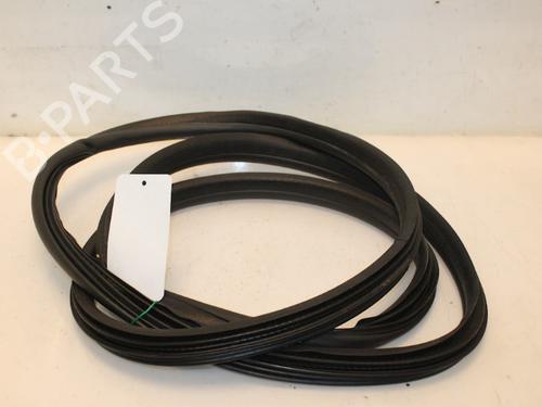 Used Rubber door seal PEUGEOT 308 I (4A_, 4C_) 1.6 16V (120 hp) 15326065