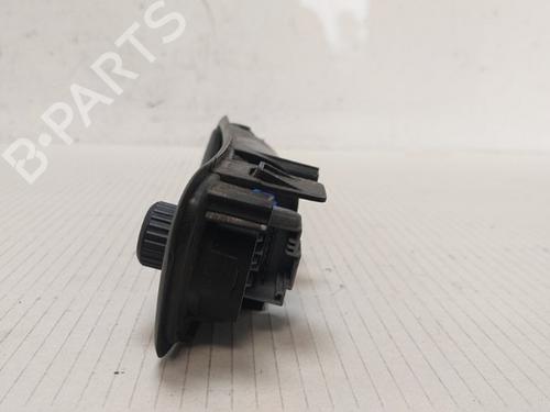 Exterior handle VW CADDY III Box Body/MPV (2KA, 2KH, 2CA, 2CH) 1.9 TDI | BP15532619C122 