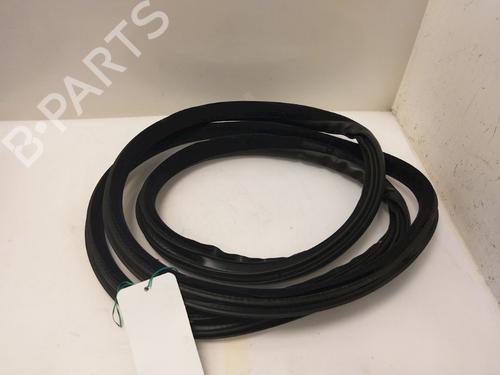 Rubber door seal VOLVO V70 III (135) D3 BP15337860C142