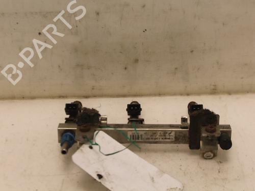 Used Injection rail Injection rail 15335375 15335375