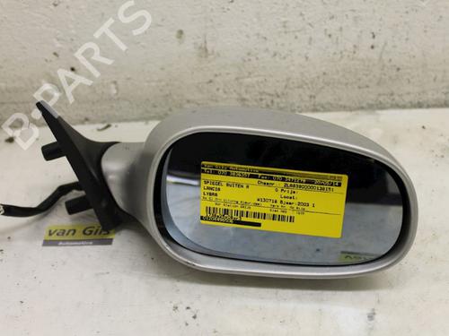 Used Right mirror Right mirror 15306058 15306058