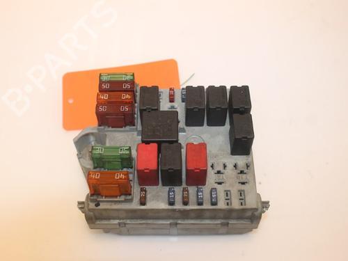 Used Fuse box Fuse box 15736142 15736142