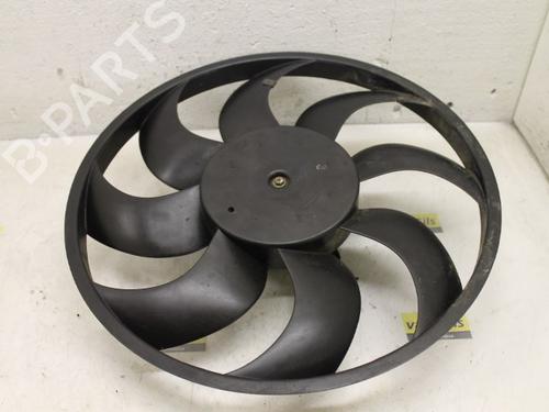 Used Radiator fan Radiator fan 15305883 15305883