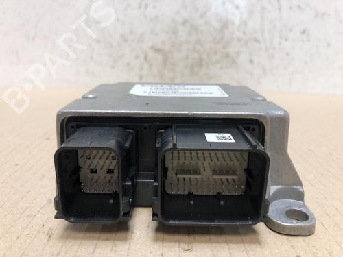 Used ECU airbags VOLVO V40 Hatchback (525) T3 (152 hp) 23646711