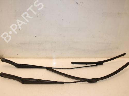 Used Front windshield wiper arm Front windshield wiper arm 15330558 15330558