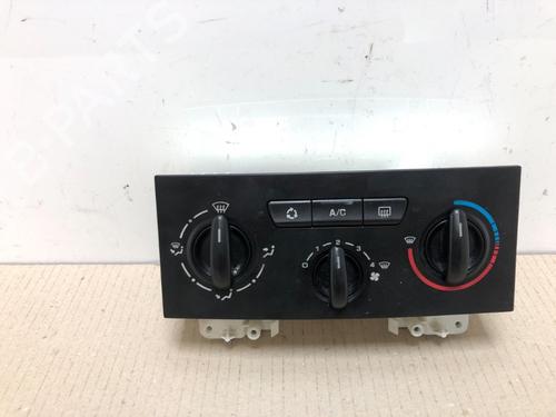 Used Climate control Climate control 25705426 25705426