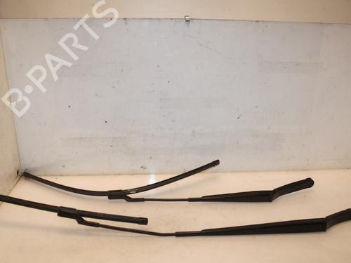 Used Front windshield wiper arm Front windshield wiper arm 15333592 15333592