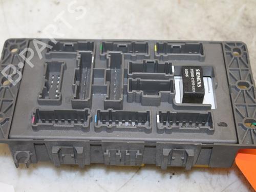 Used Fuse box Fuse box 15304092 15304092
