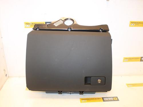 Used Glove box Glove box 16398430 16398430