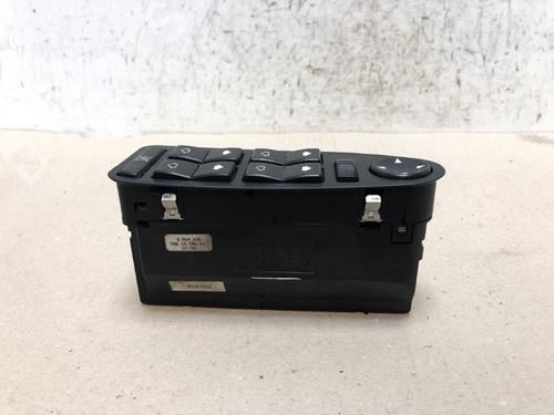 Switch BMW 5 (E39) 520 i | BP15534536I30