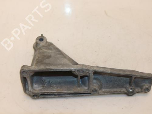 Used Engine mount MERCEDES-BENZ CLS (C219) CLS 500 (219.375) (306 hp) 15328595