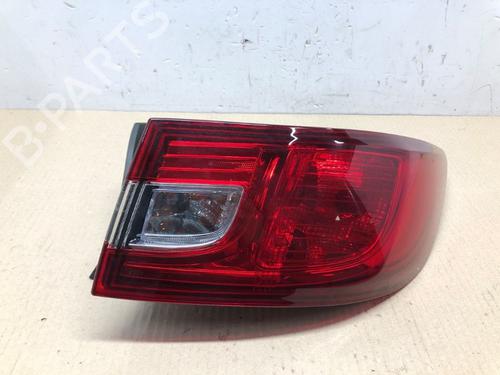 right-taillight-renault-clio-iv-bh_-2012-2013-2014-2015-2016-2017-2018-2019-2020-2021-37208680 main image
