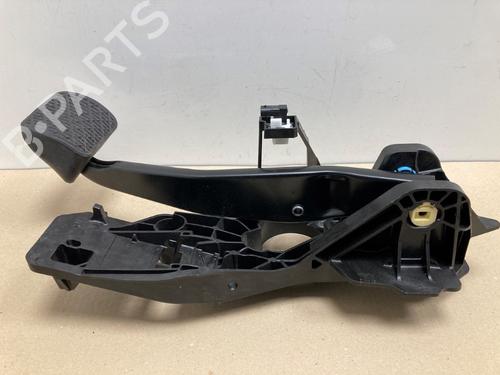 Used Break pedal Break pedal 37211007 37211007