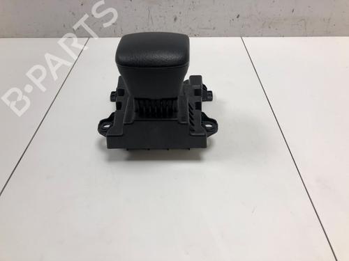 Used Armrest / Center console Armrest / Center console MERCEDES-BENZ B-CLASS Sports Tourer (W247) B 200 d (247.012) (150 hp) 36702253 36702253