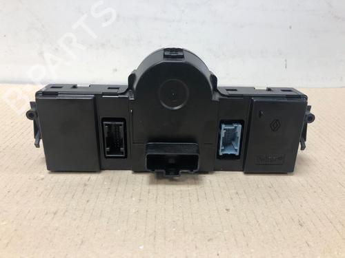 Climate control RENAULT SCÉNIC II (JM0/1_) 1.6 (JM0C, JM0J, JM1B) | BP15534860I5 
