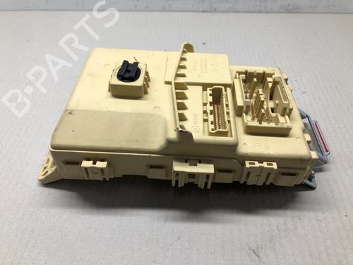 Used Fuse box Fuse box 37207368 37207368