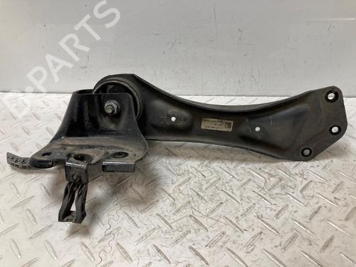 Used Right rear suspension arm Right rear suspension arm 22216037 22216037
