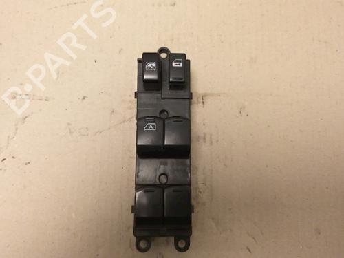 Used Switch SUBARU IMPREZA Hatchback (GR, GH, G3) 2.5 AWD (GHE) (230 hp) 22294827