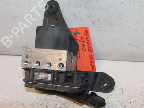 Used ABS pump RENAULT MEGANE II (BM0/1_, CM0/1_) 1.5 dCi (BM0F, BM0T, BM2B, CM0F, CM0T) (82 hp) 15308413