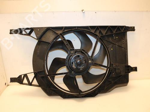 Used Radiator fan Radiator fan 15317729 15317729