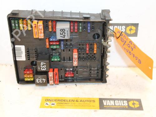 Used Fuse box Fuse box 15311365 15311365
