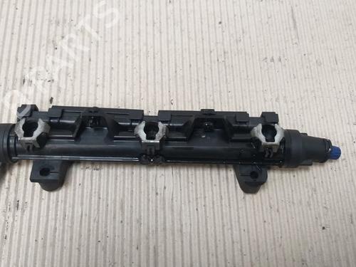 Used Injection rail Injection rail 15531857 15531857