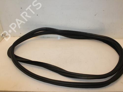 Used Rubber door seal SKODA OCTAVIA III Combi (5E5, 5E6) 1.6 TDI (110 hp) 15325546