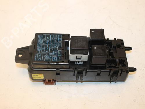 Used Fuse box Fuse box 15316788 15316788