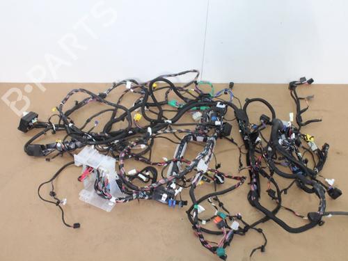 electric-cable-tesla-model-x-5yjx-90d-awd-107242964a-2013-15329030 main image