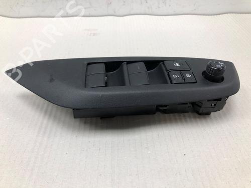 Switch TOYOTA YARIS (_P21_, _PA1_, _PH1_) 1.5 Hybrid (MXPH10, MXPH11) | BP37211912I30 - Image 4