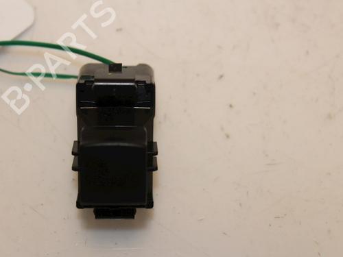 switch-mitsubishi-mirage-space-star-vi-hatchback-a0_a-10-a05a-8608a242-2012-15325865 main image