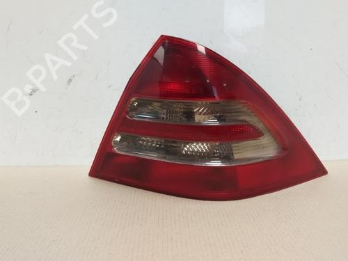 Used Right taillight Right taillight 21047996 21047996