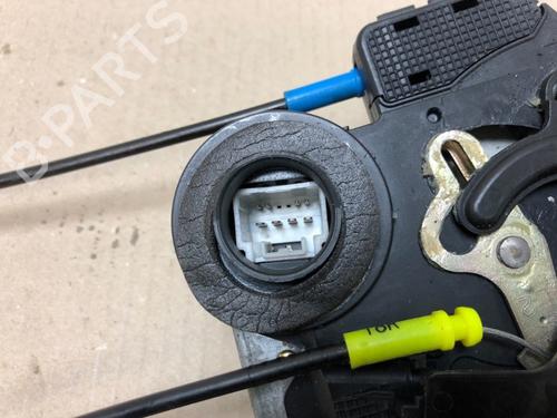 Front right lock TOYOTA AVENSIS (_T25_) 2.0 D-4D (CDT250_, CDT250R) | BP15302875C97 