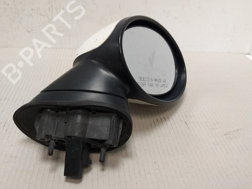 Used Right mirror Right mirror 15532890 15532890