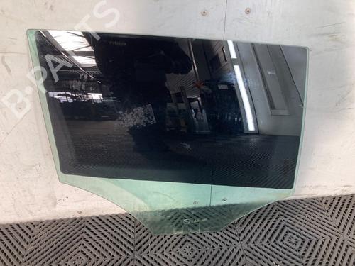 Used Rear right door window Rear right door window 37203683 37203683