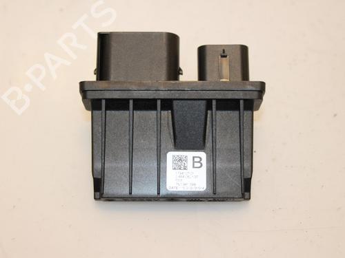 Used Control unit VW TOURAN (5T1) 1.6 TDI (110 hp) 15323093